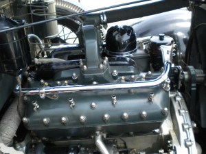 The engine might look it just came out of Grandma's basement, but it is a 385 cubic-inch V8 that puts out 200 horsepower and an astonishing 450 lb-ft of torque.  It is all cast-iron, however.  